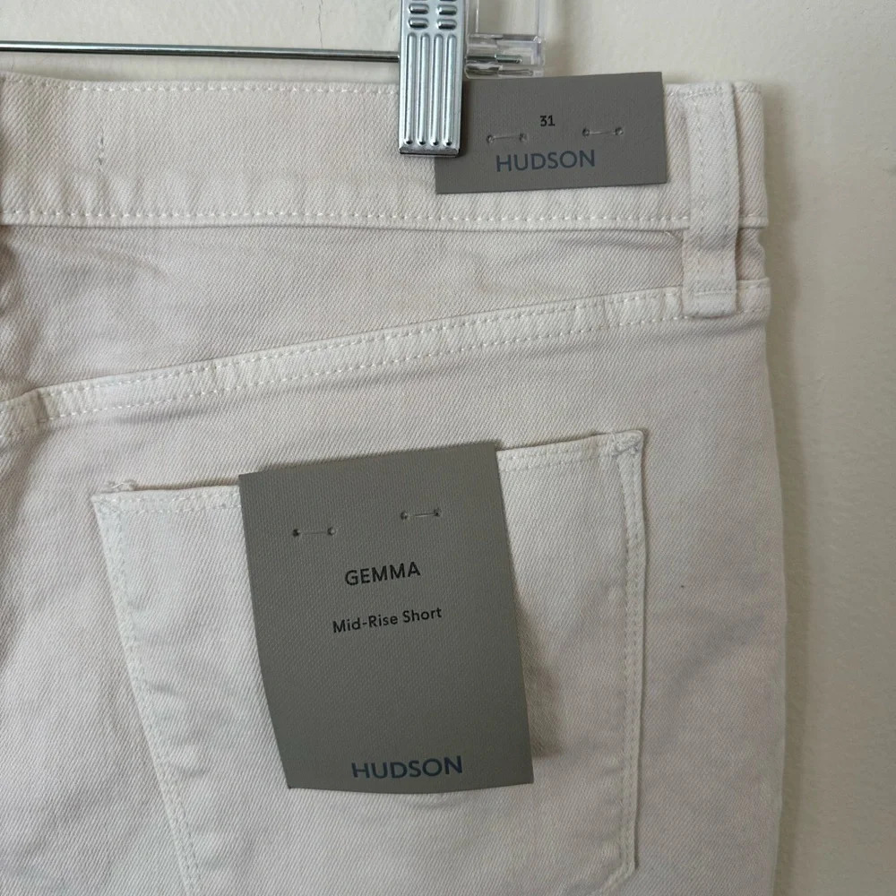 Gemma Mid High Rise Short Hudson Jeans Size 31 - Picture 3 of 3